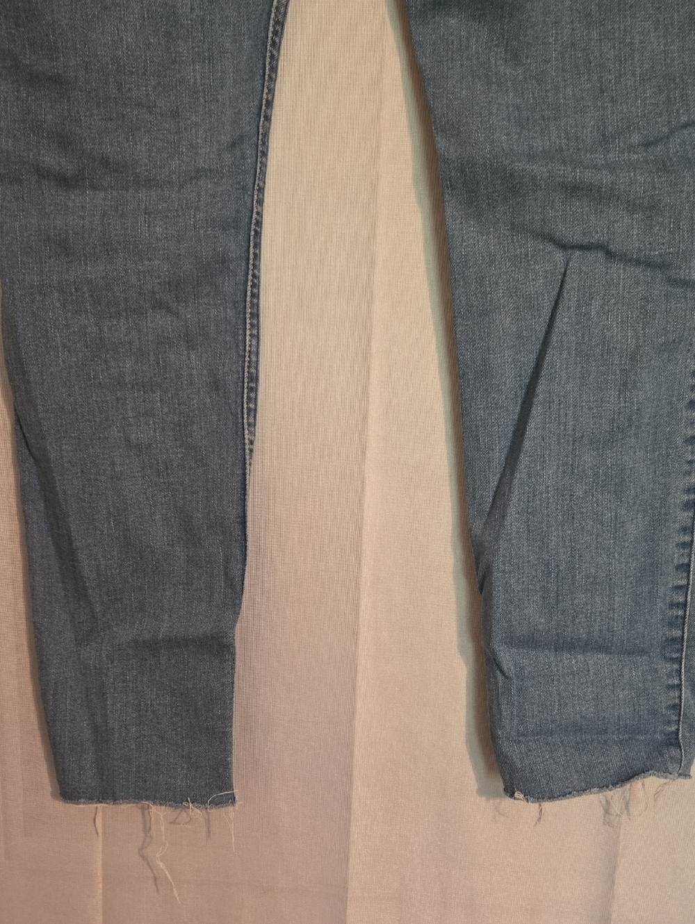 Hollister Light Wash Destructed Skinny Jeans Size 13 - Picture 10 of 10